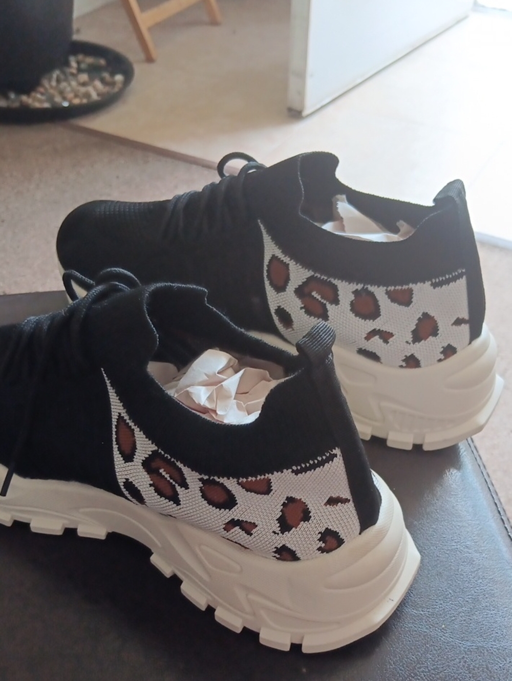 Athletic Sneakers with Leopard Accent Size 43 New - Picture 4 of 4